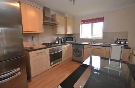 Flat Basingstoke Road in Reading