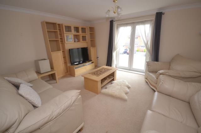 Flat Basingstoke Road in Reading