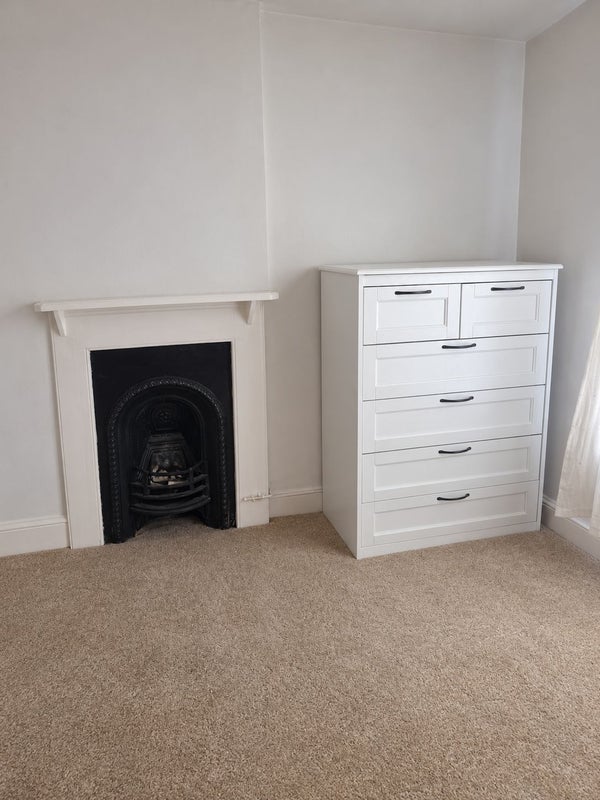 Room Hanham Road in Bristol