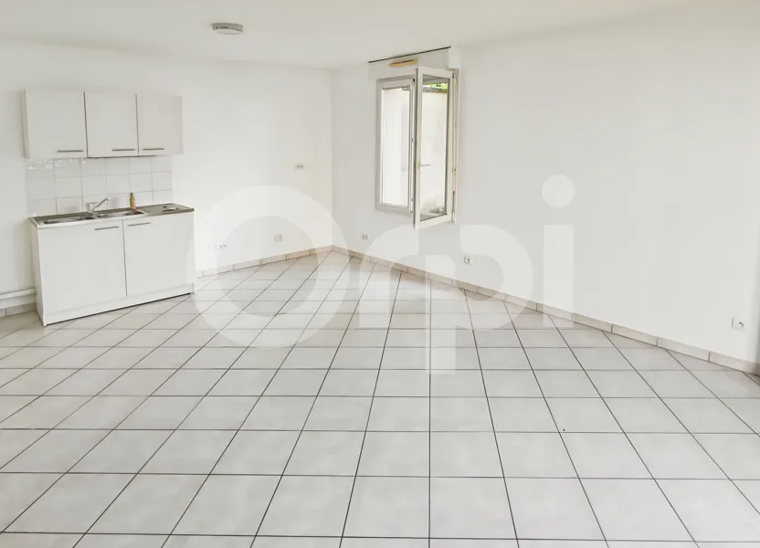 Flat Route de Paris in Lagny-le-Sec