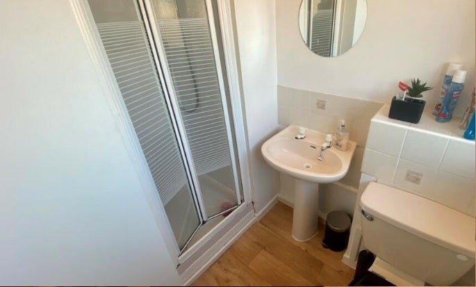House Falcon Close in Nottingham