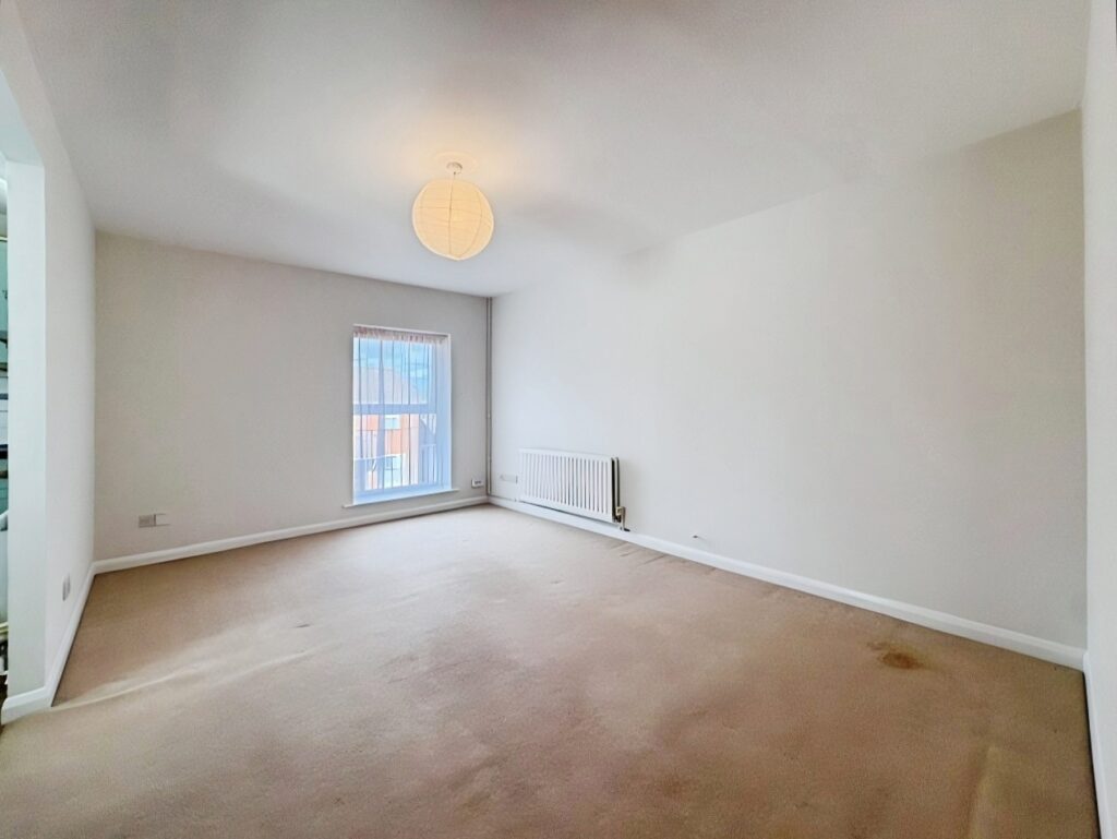Flat Briar Avenue in Surrey Heath