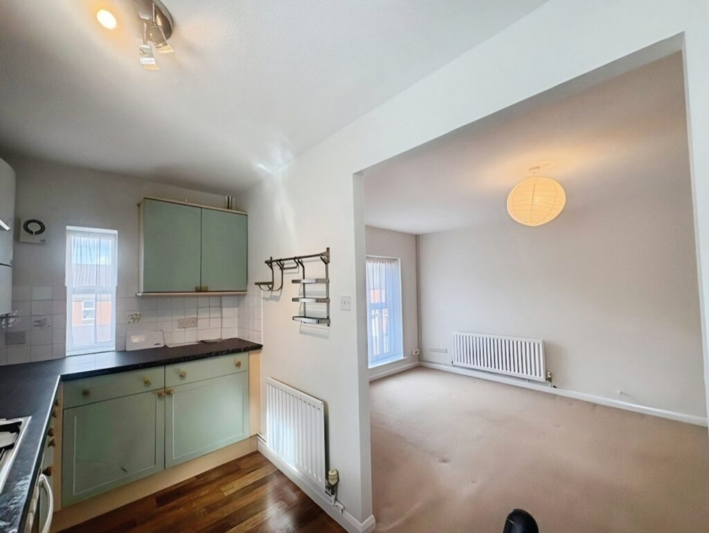 Flat Briar Avenue in Surrey Heath