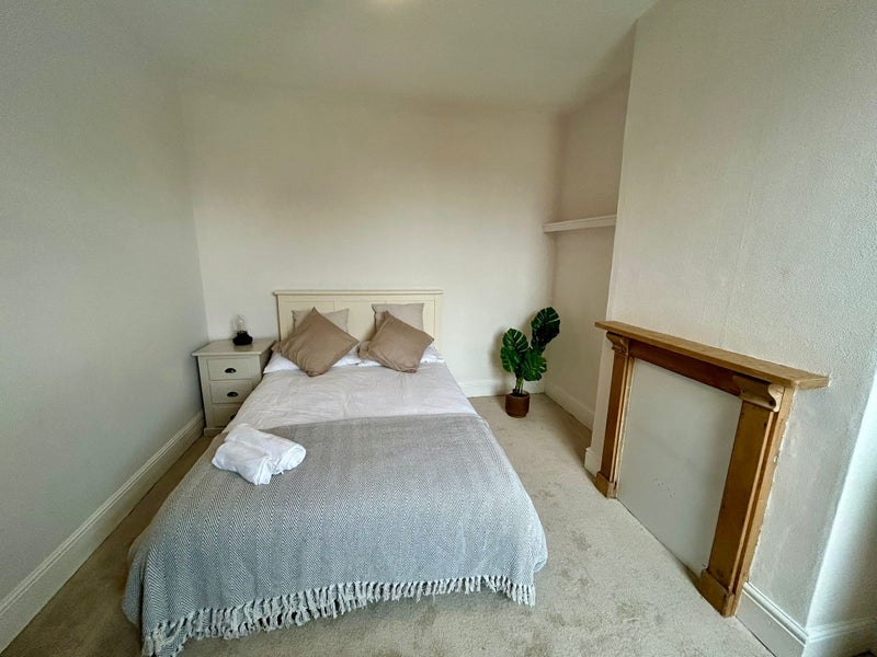 Room Marston Road in Bristol