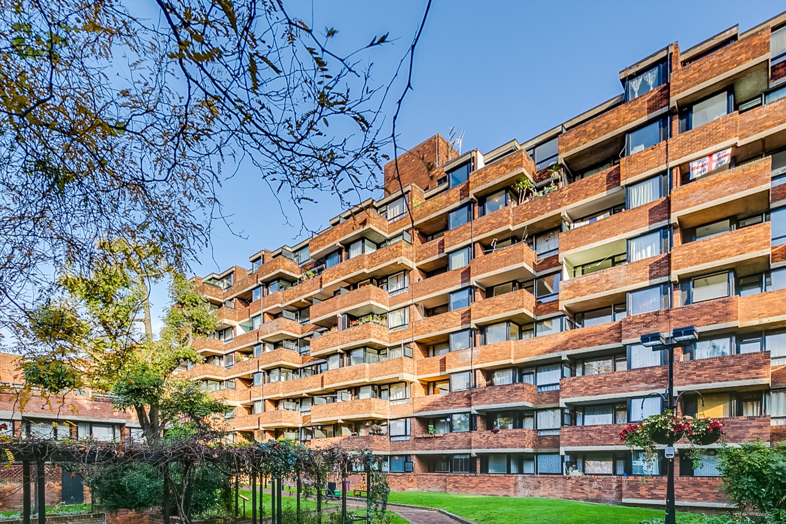 Flat Charlwood Street in City of Westminster