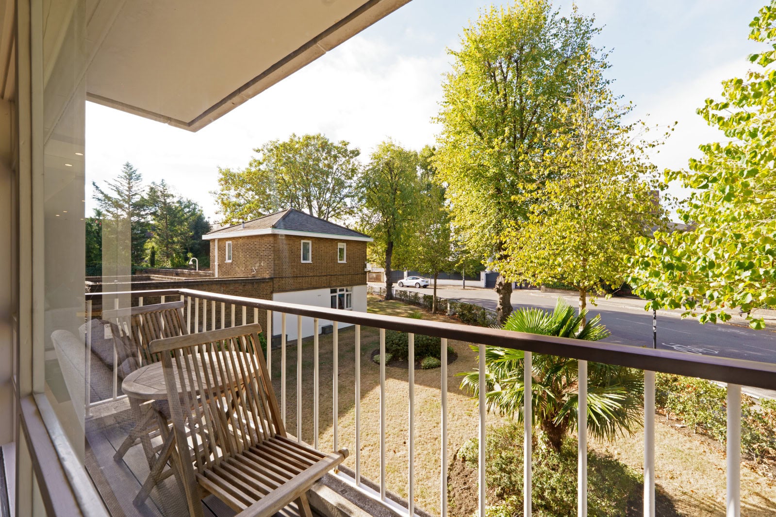 Flat Queensmead in Greater London