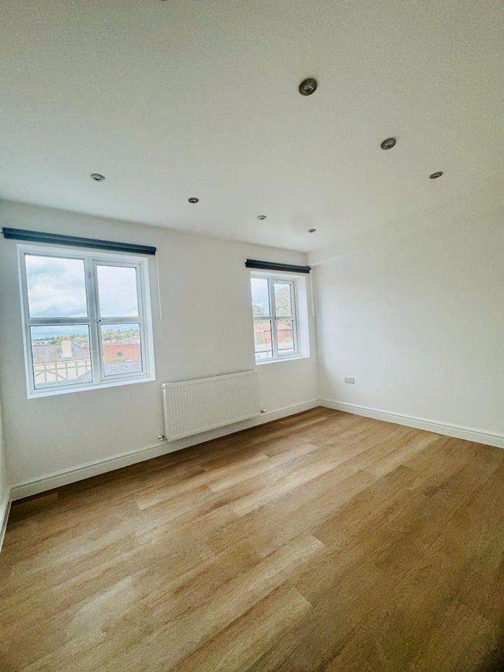 Flat Brighton Road in Greater London