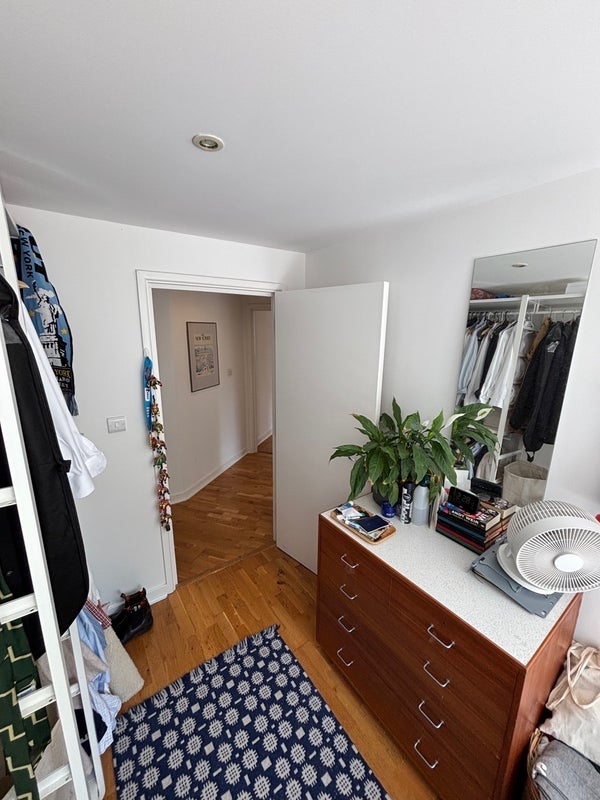 Room Bishops Way in Greater London
