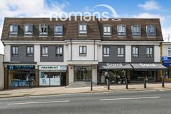 Flat High Street in Crowthorne