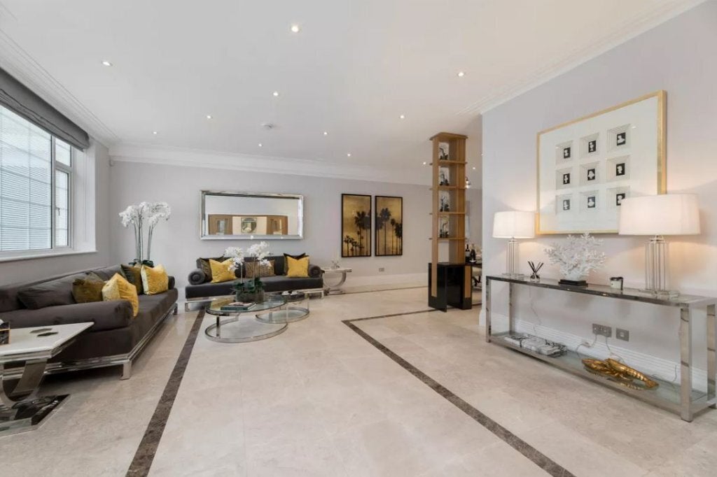 House Market Mews in City of Westminster