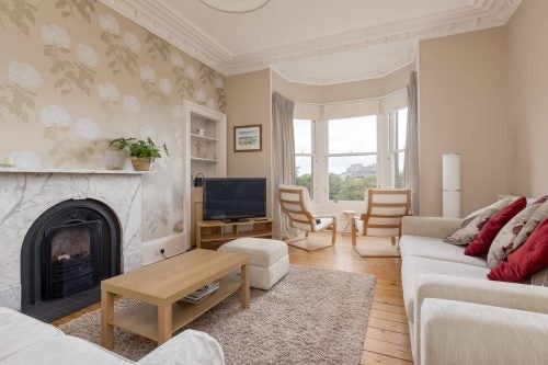 Flat Warrender Park Terrace in City of Edinburgh