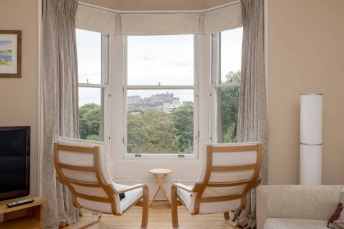 Flat Warrender Park Terrace in City of Edinburgh