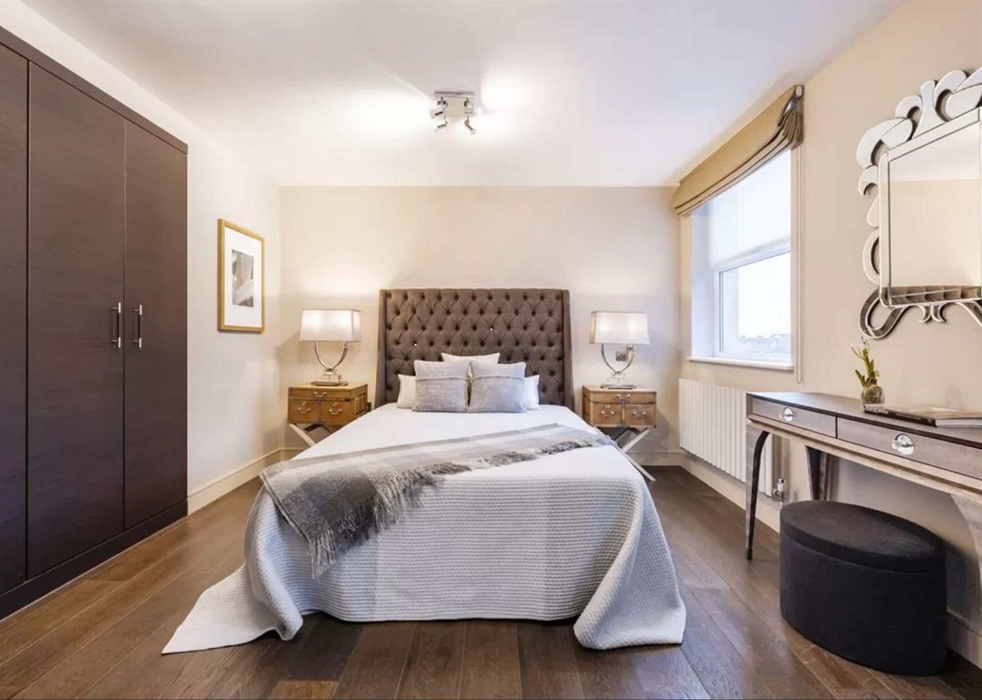 Flat Finchley Road in Greater London