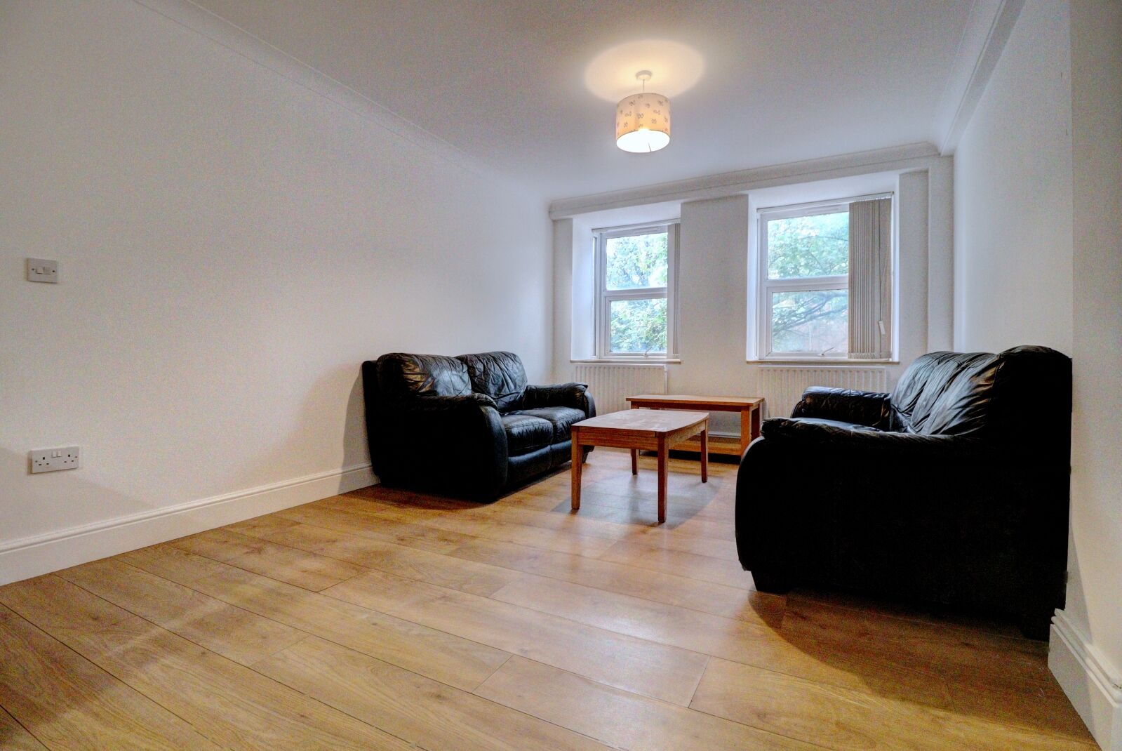 Flat Oxford Street in High Wycombe