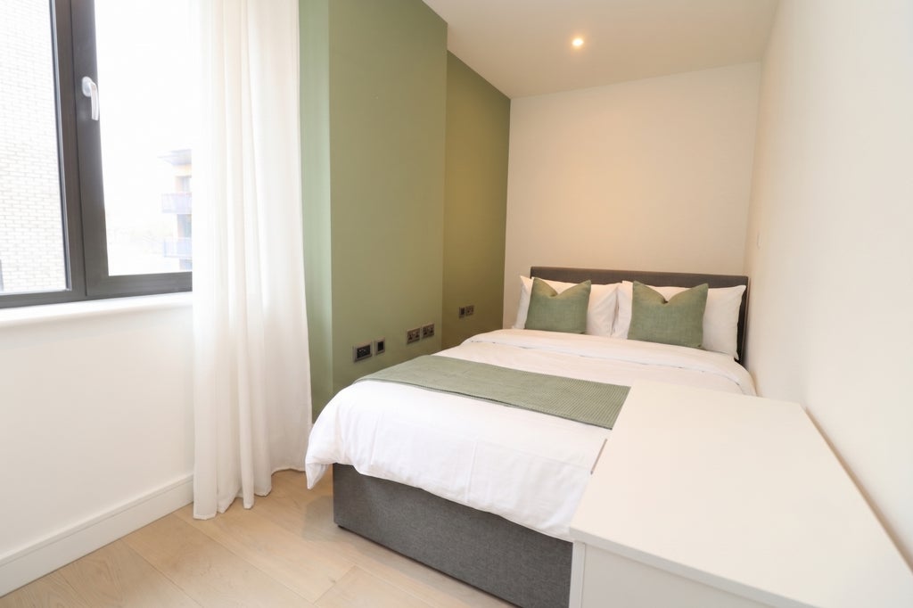 Room Globe Road in Greater London