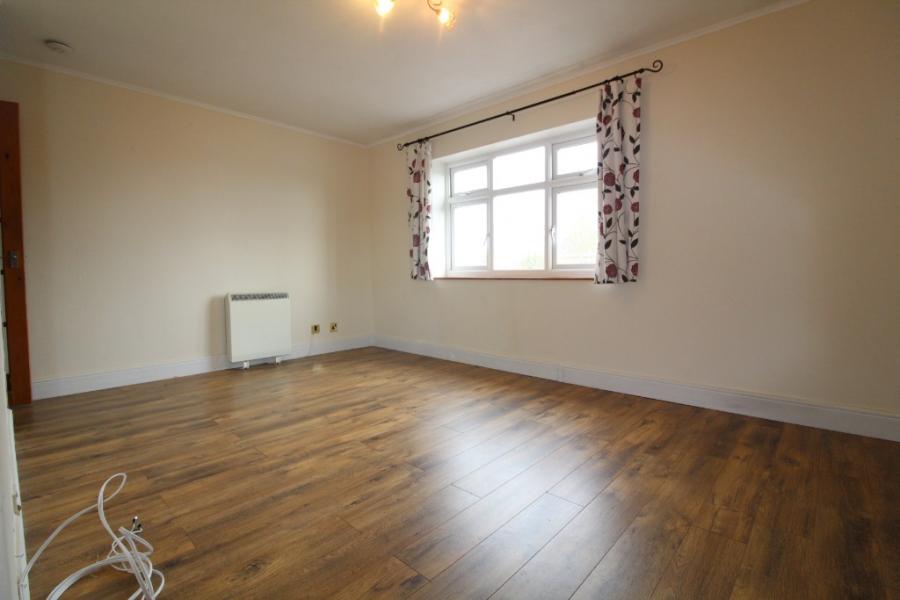 Flat Epsom Walk in Hereford