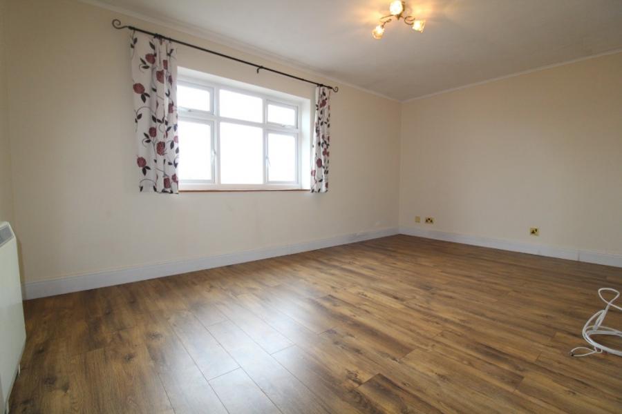 Flat Epsom Walk in Hereford
