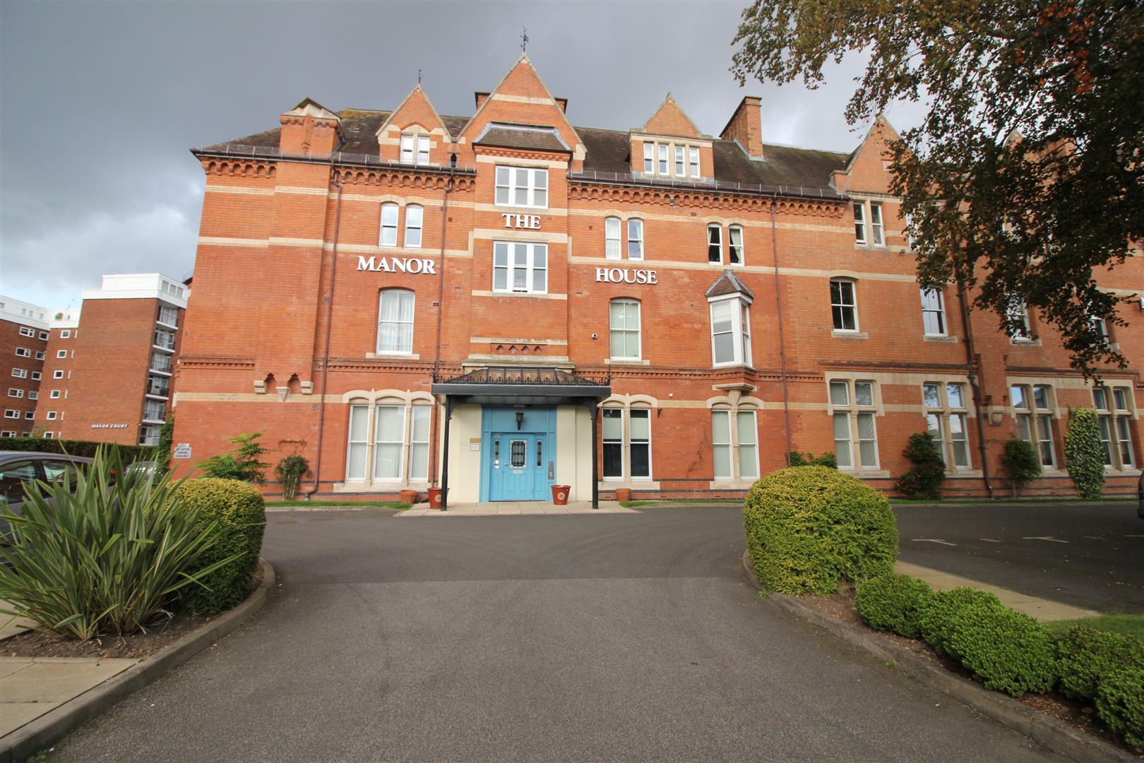 Flat Avenue Road in Royal Leamington Spa