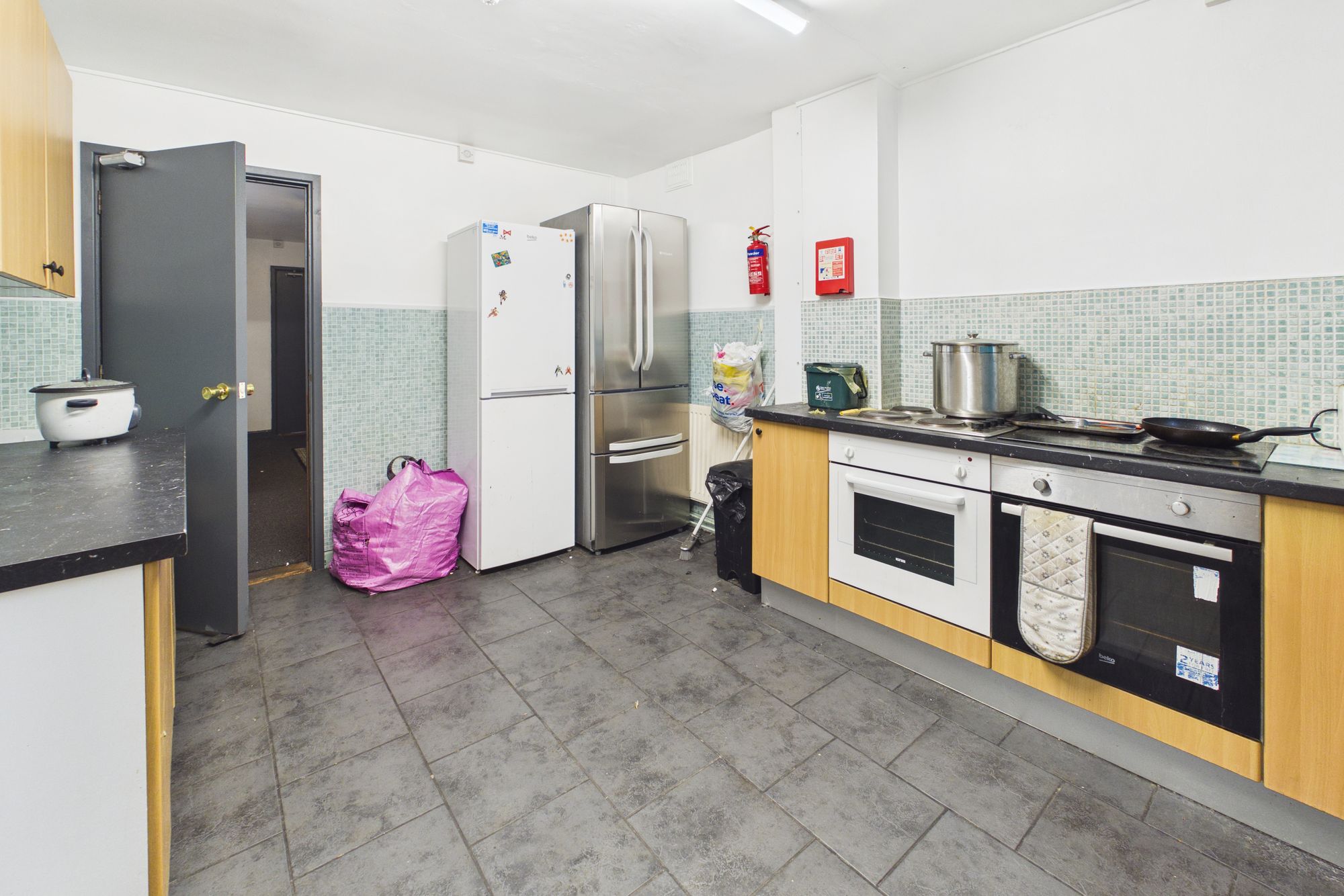 Room St. Helens Avenue in Swansea