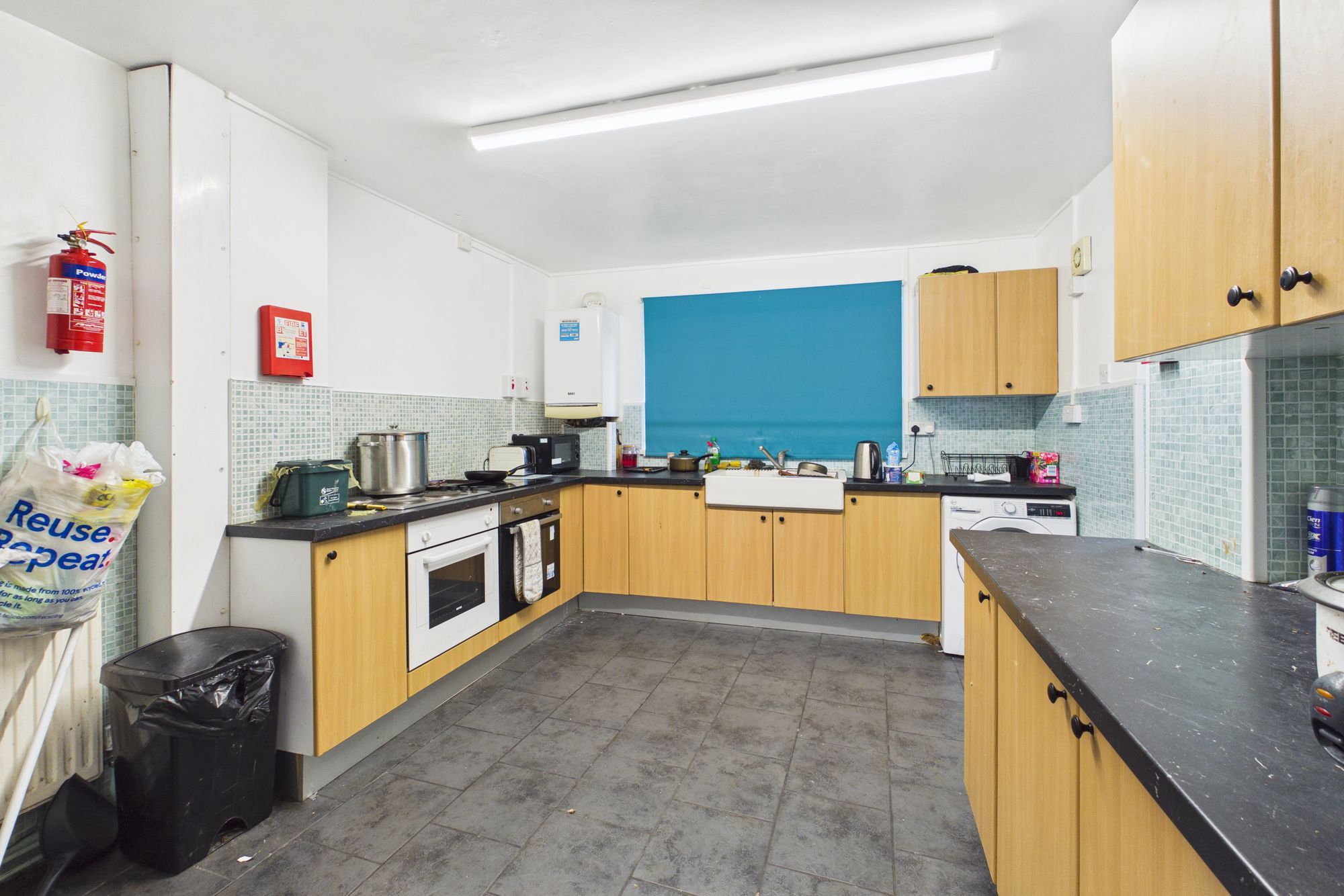Room St. Helens Avenue in Swansea