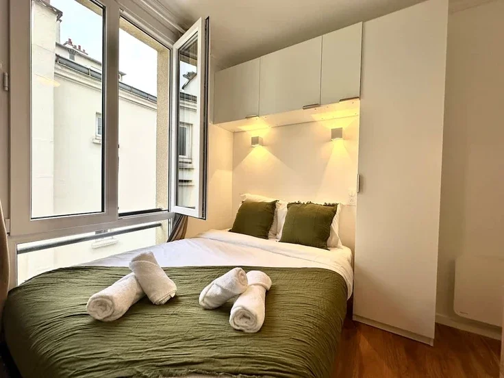 Flat Passage Cardinet in Paris