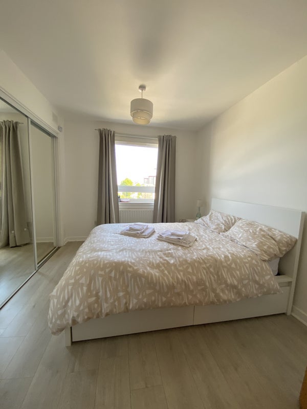 Flat Hawkhill Close in City of Edinburgh