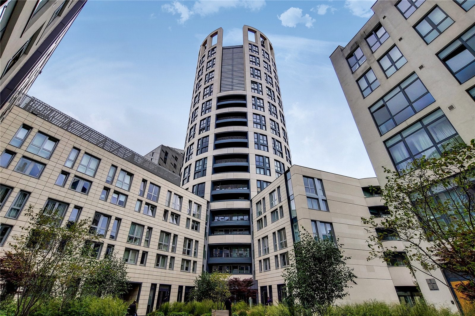 Flat City Road in Greater London