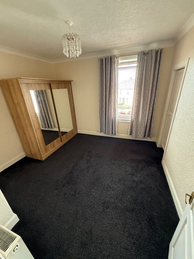 Flat Barnes Avenue in Dundee