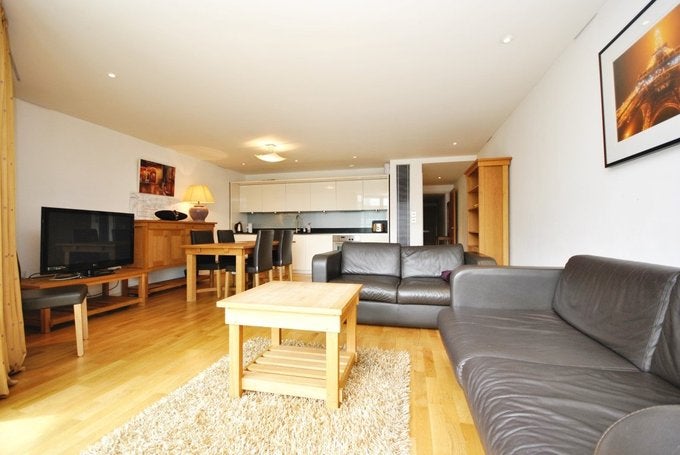 Flat Hermitage Street in City of Westminster