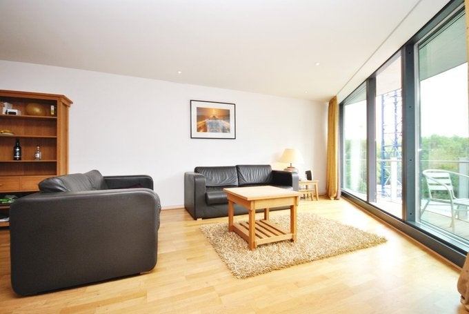 Flat Hermitage Street in City of Westminster