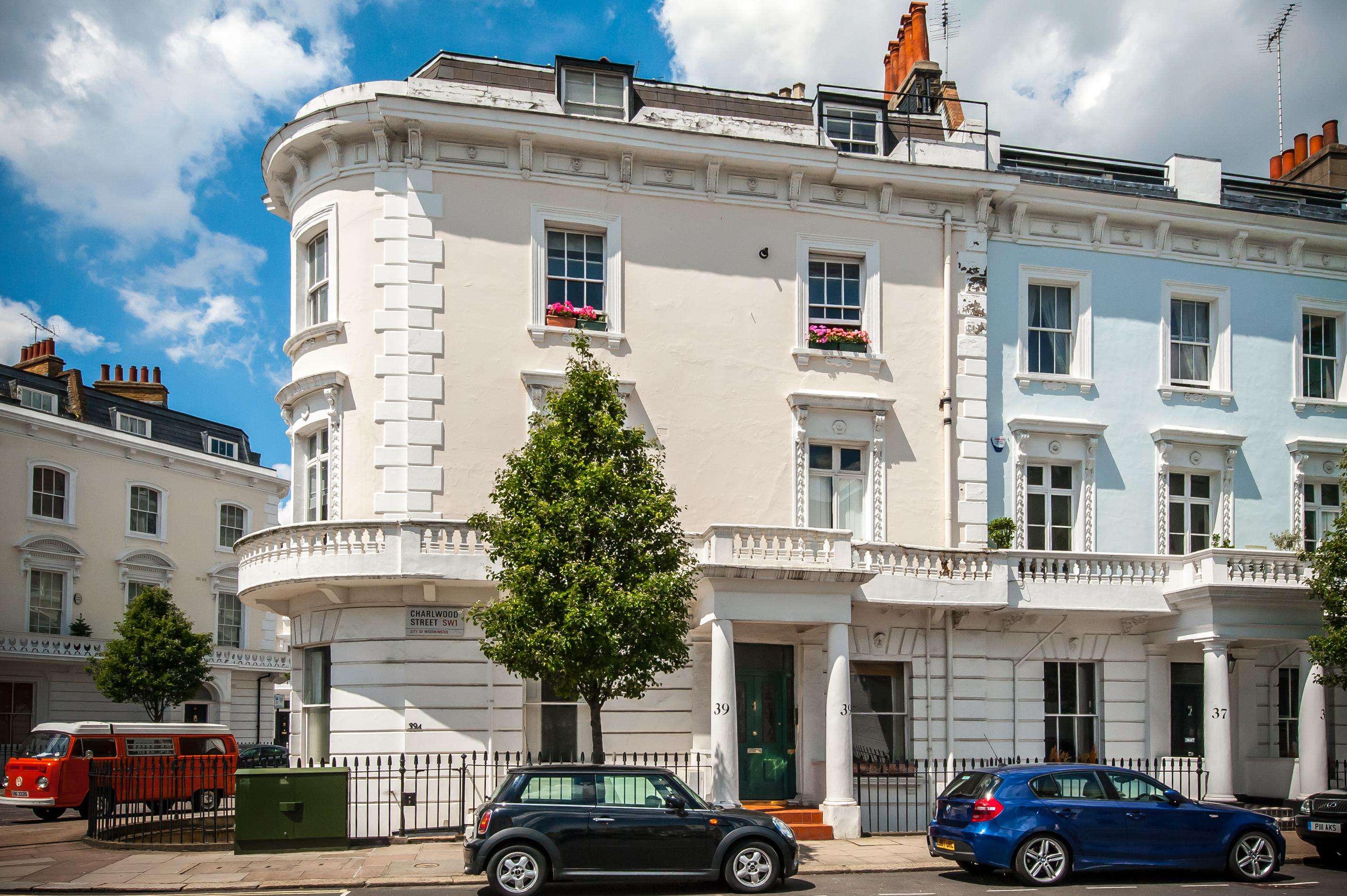 Flat Belgrave Road in City of Westminster