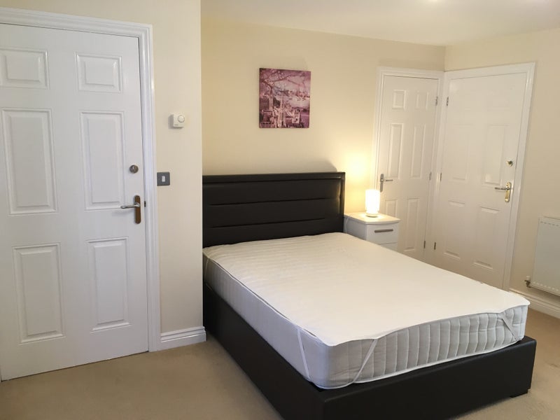 Room Tuffleys Way in Braunstone Town