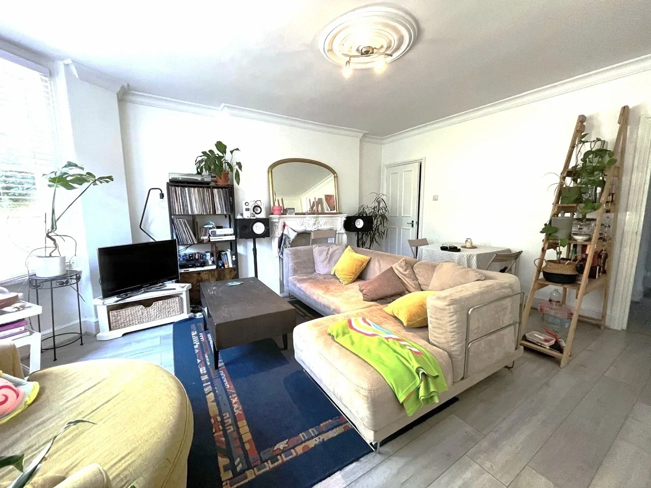 Flat Eliot Park in Greater London