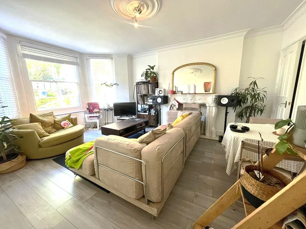 Flat Eliot Park in Greater London