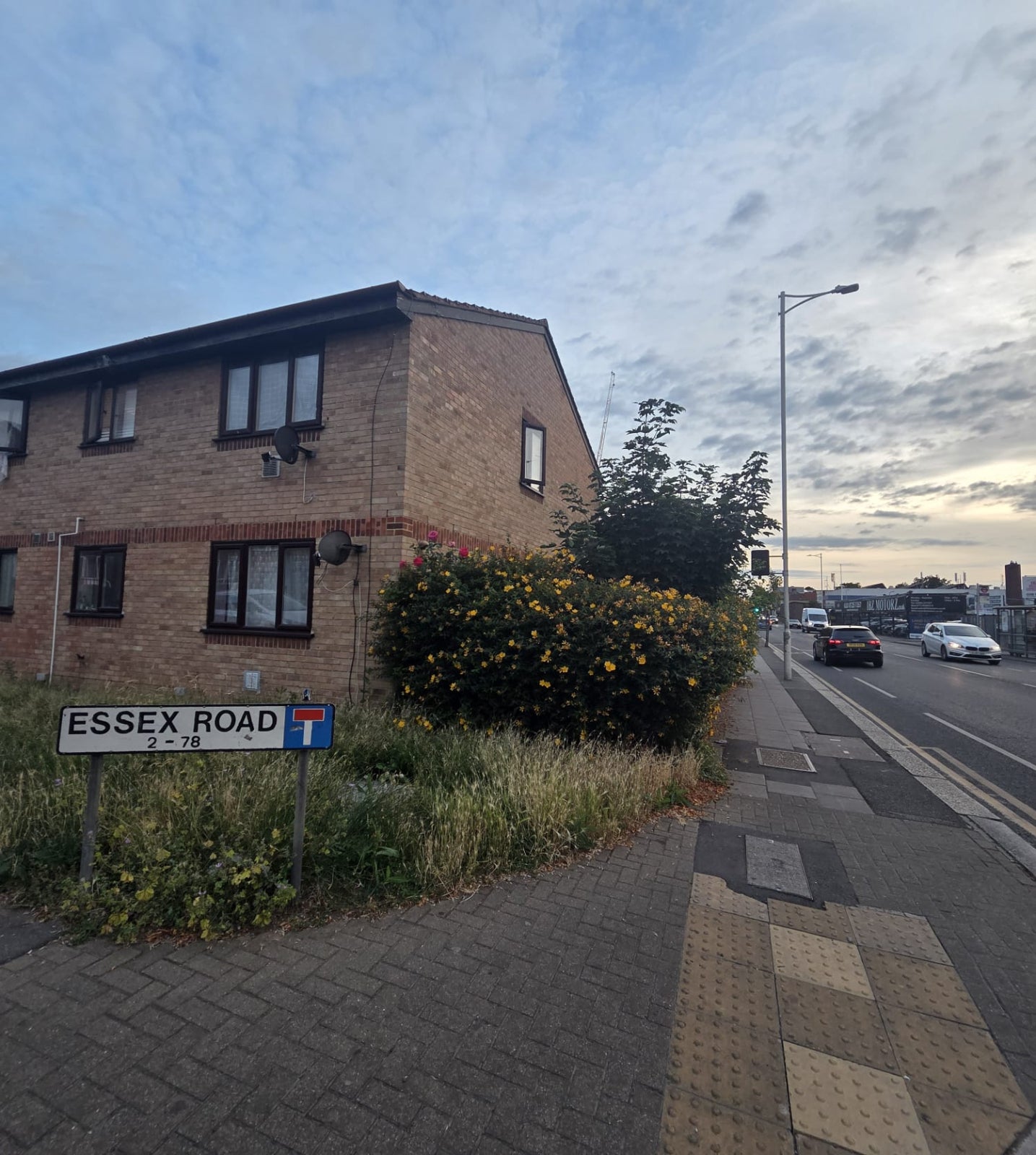 Flat High Road in Greater London