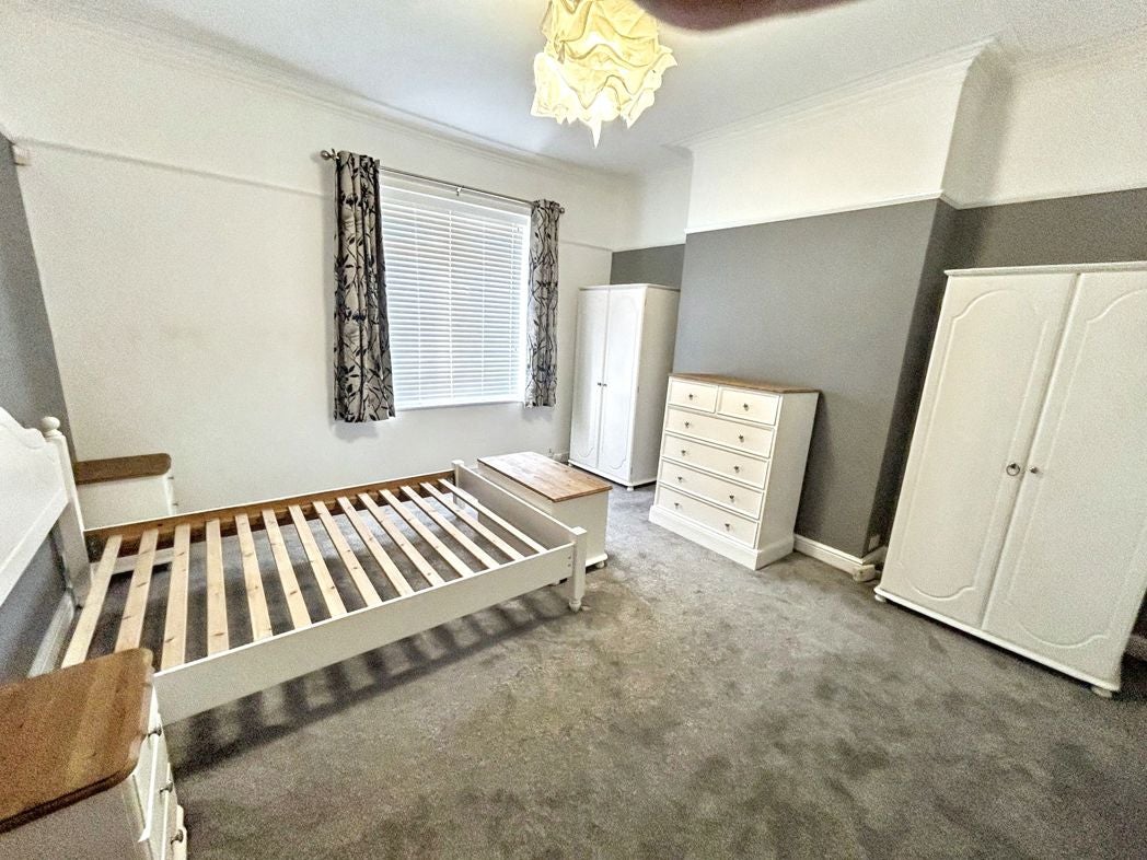 Flat Axwell Terrace in Gateshead