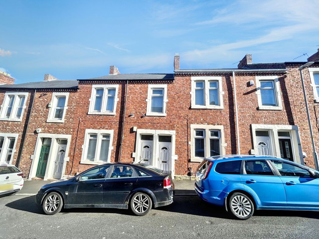 Flat Axwell Terrace in Gateshead
