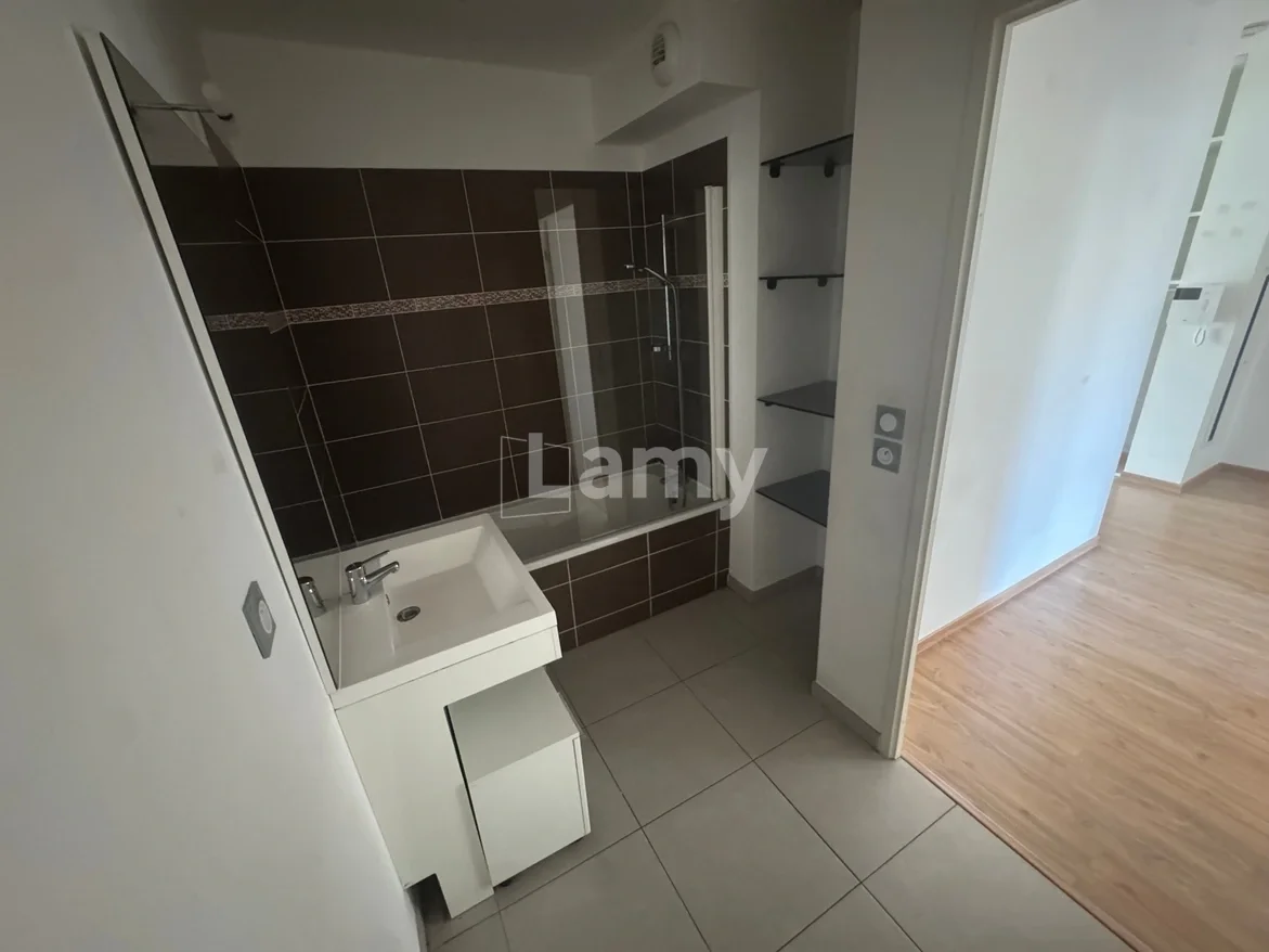 Flat Rue Georges Clemenceau in Loos