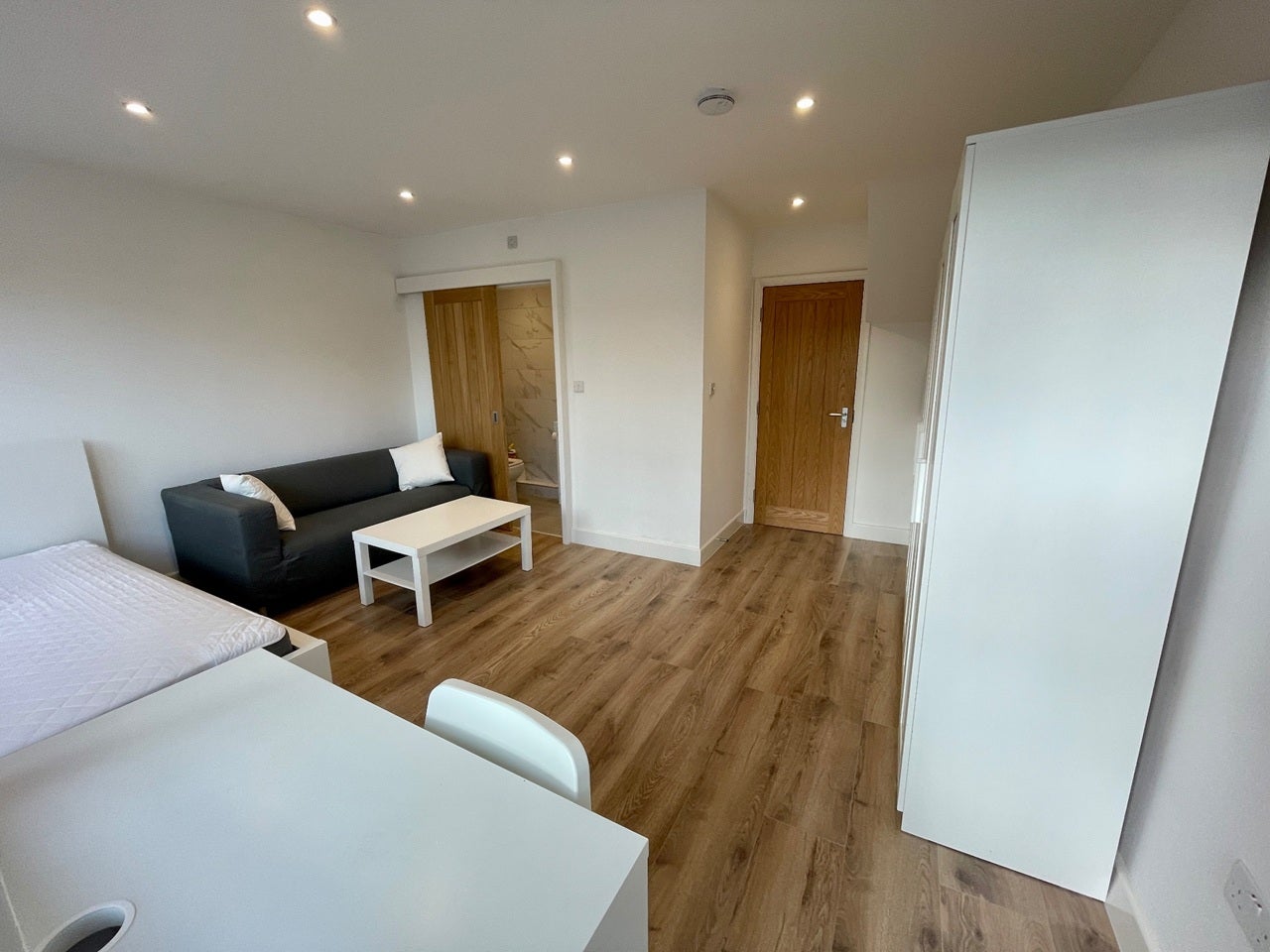 Room Brodie Street in Greater London