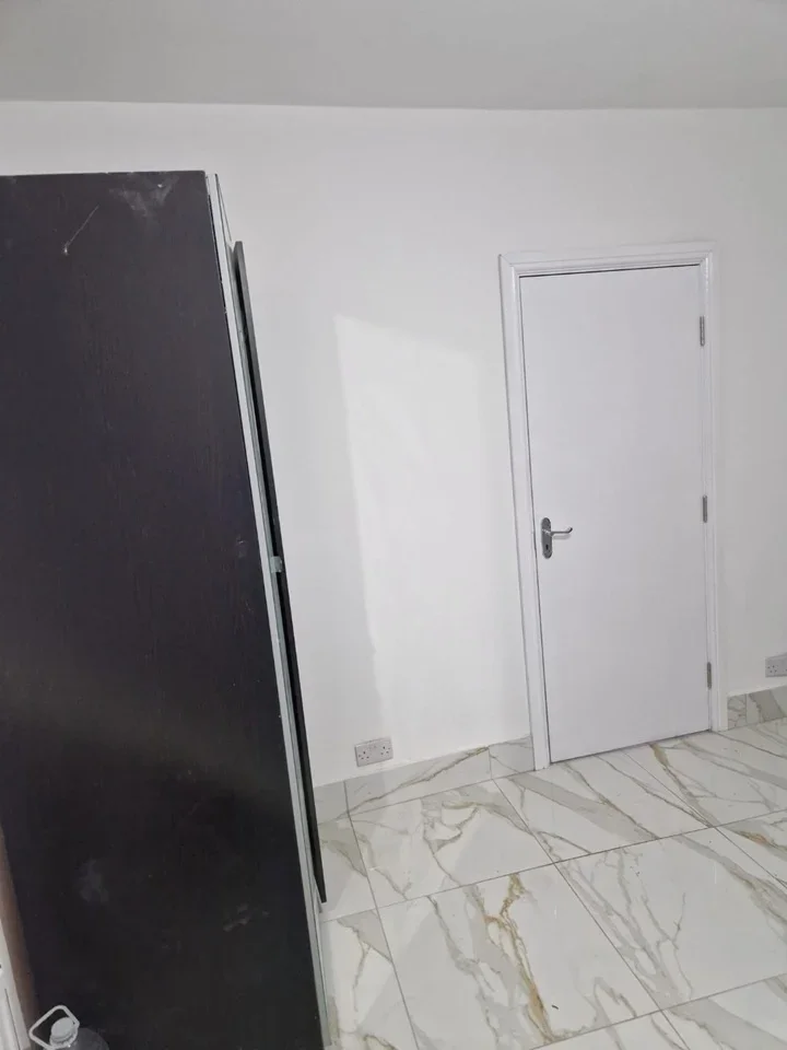 Room Thornton Road in Greater London