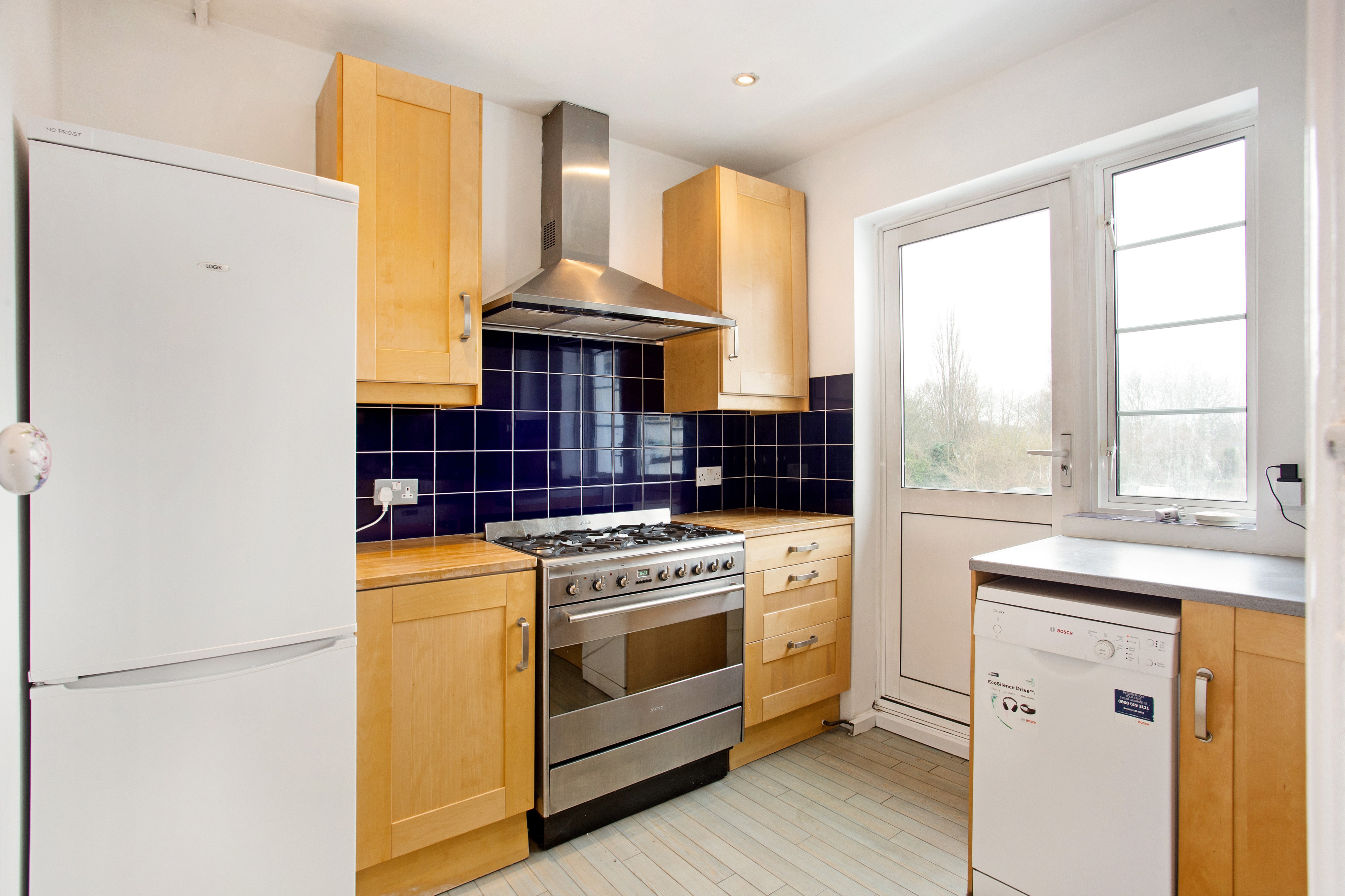Flat Chertsey Road in Greater London