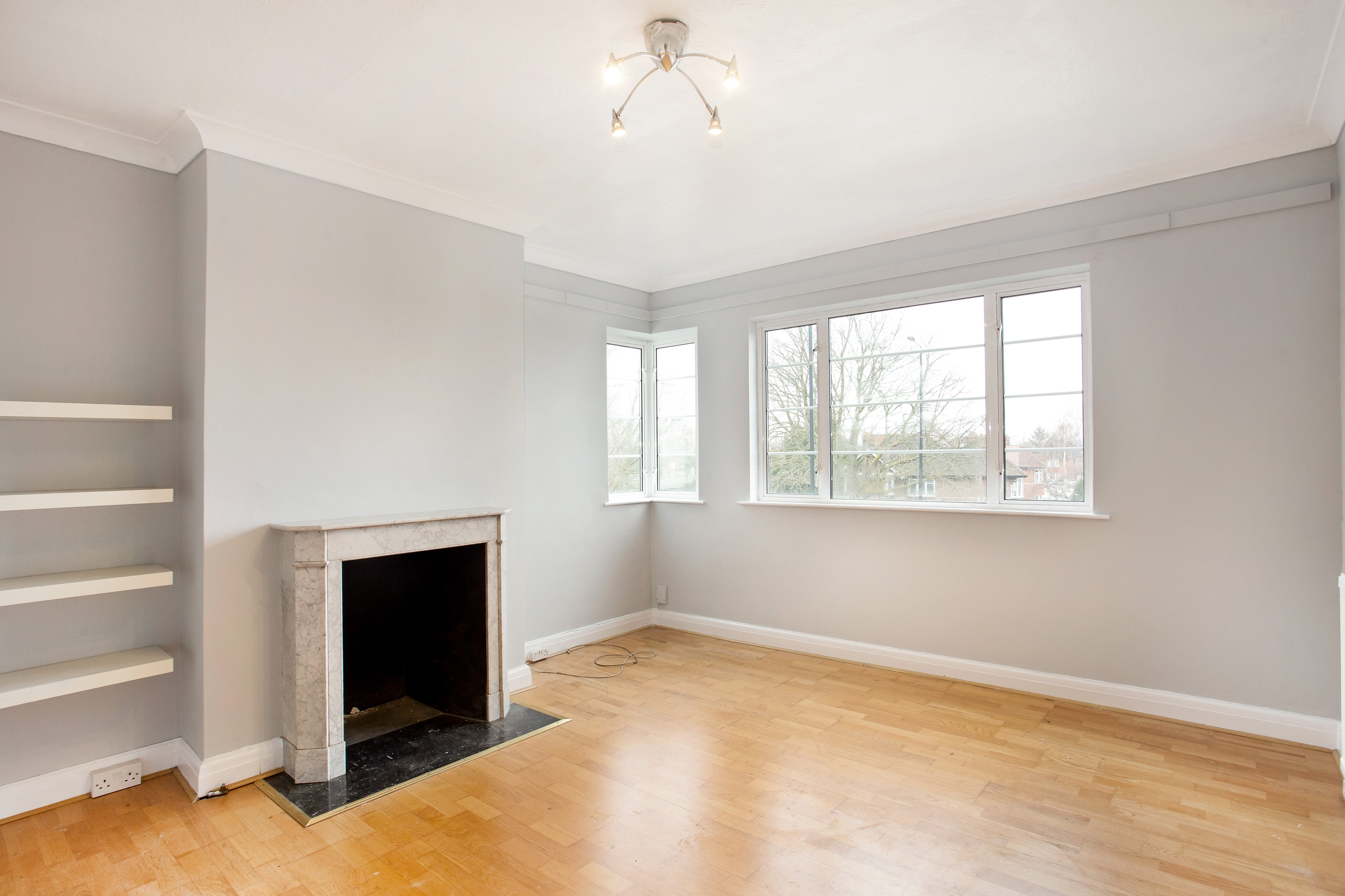 Flat Chertsey Road in Greater London