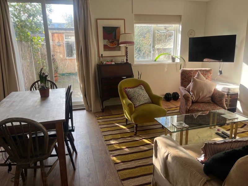 Room Redmans Road in Greater London
