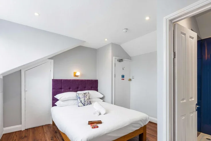 Room Oriental Place in Brighton