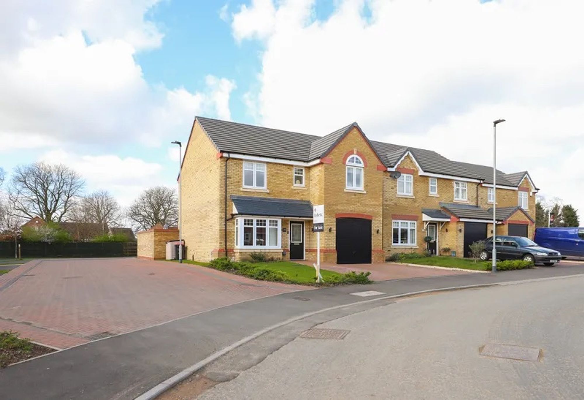 House Walnut Drive in Dinnington St. John's