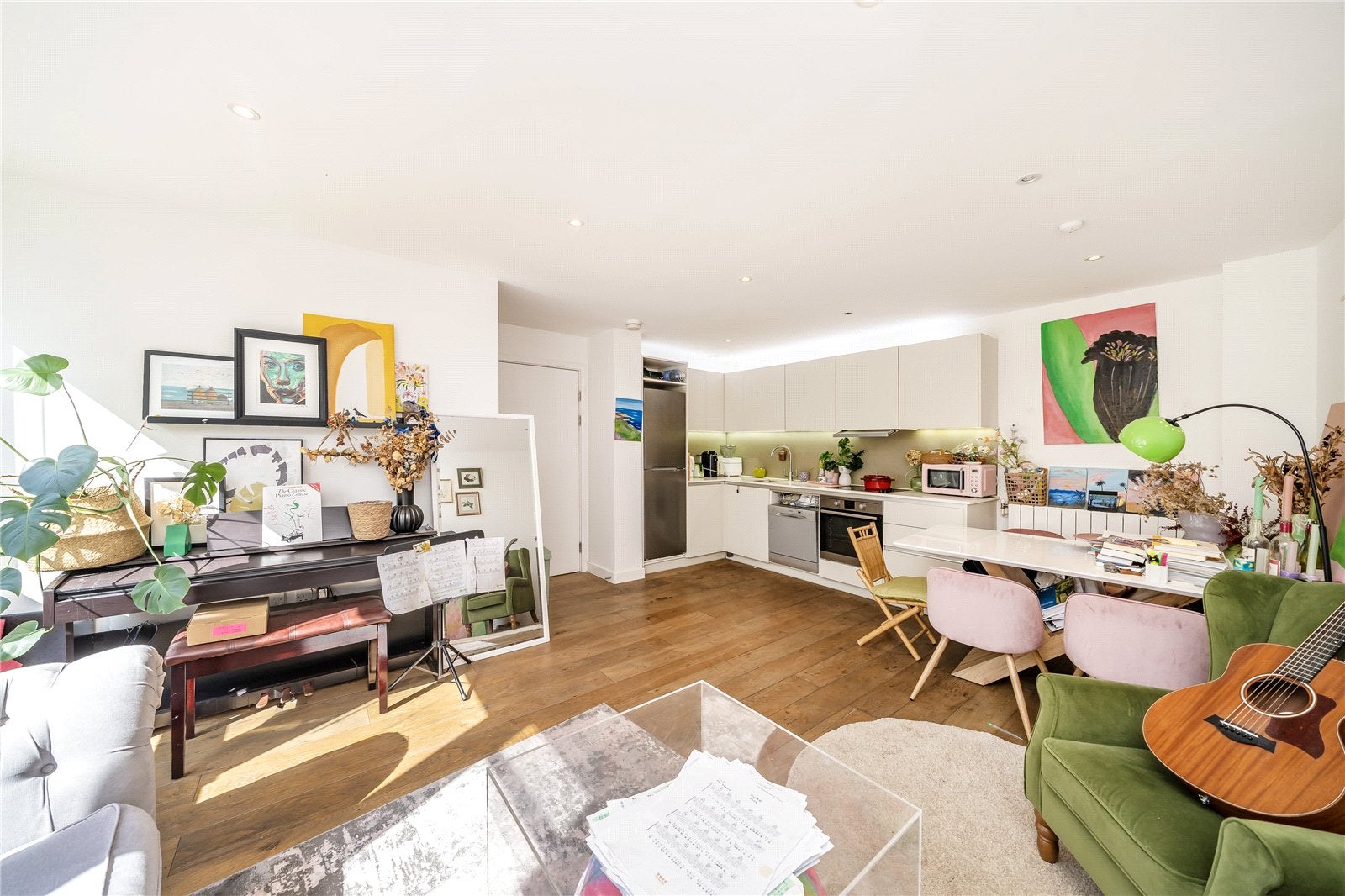 Flat Ottley Drive in Greater London