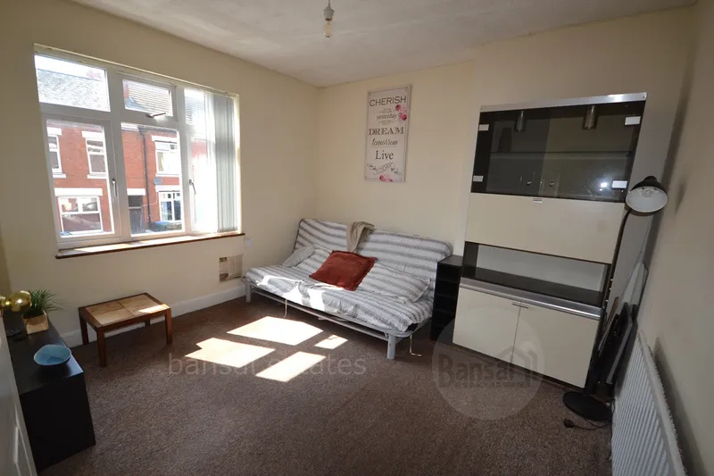 Flat Gloucester Street in Coventry