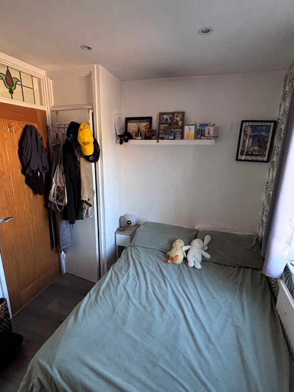 Room Harriet Close in Greater London