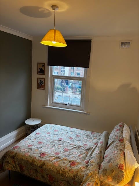 Room New Cross Road in Greater London