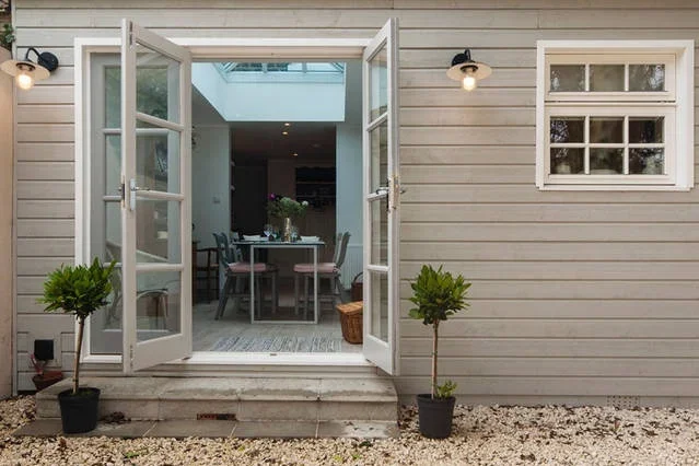 House Tetherdown in Greater London